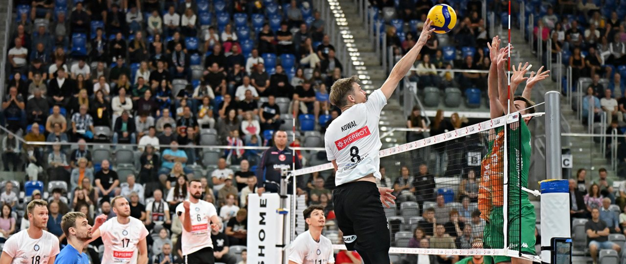 Galeria: PLS 1. Liga: Pierrot Czarni Radom-BBTS Bielsko-Biała, zdjęcie główne
