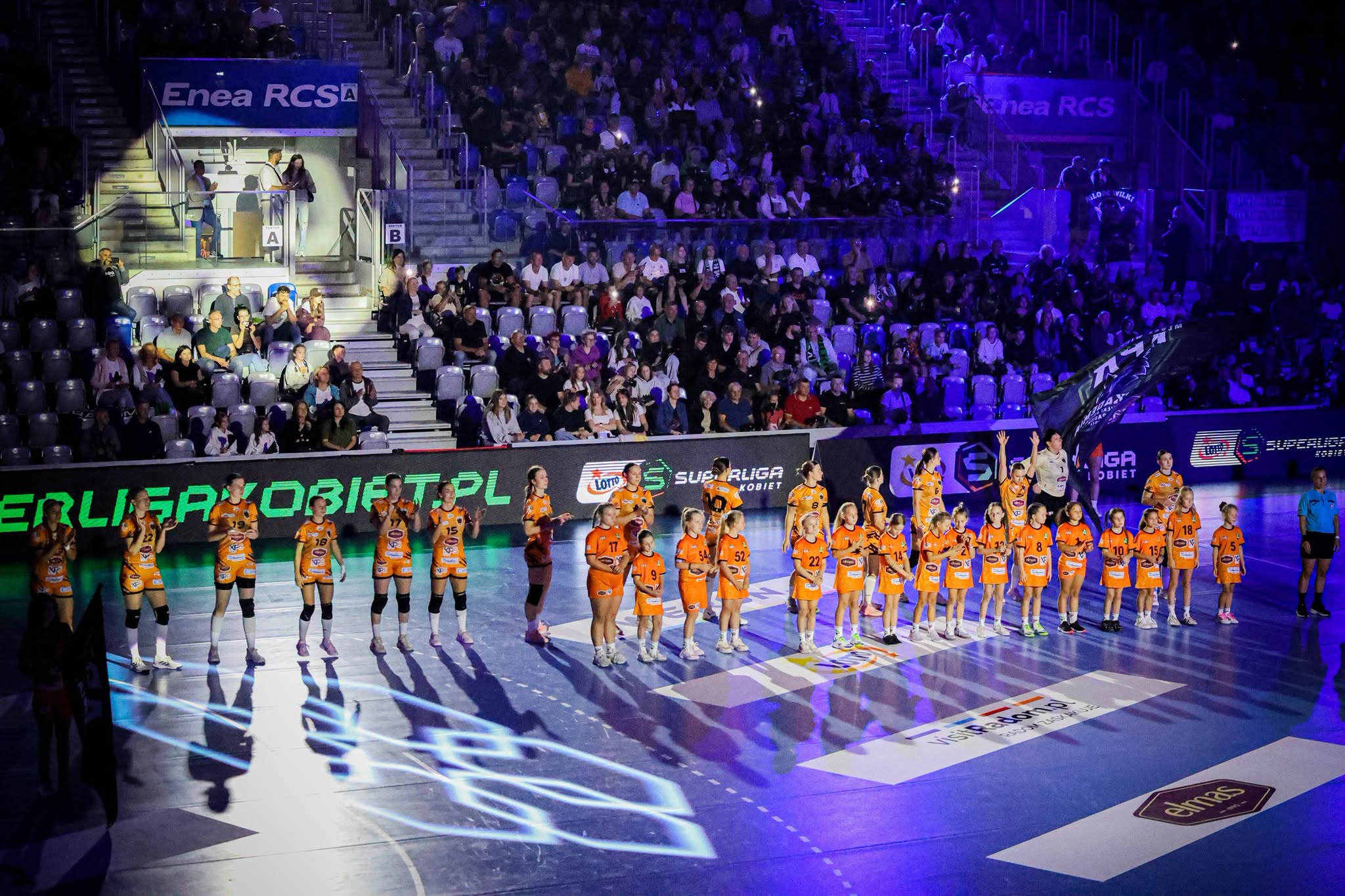 Galeria: LSK: ELMAS-KPS APR Radom-PGE El-Volt Lublin, zdjęcie 1 z 14