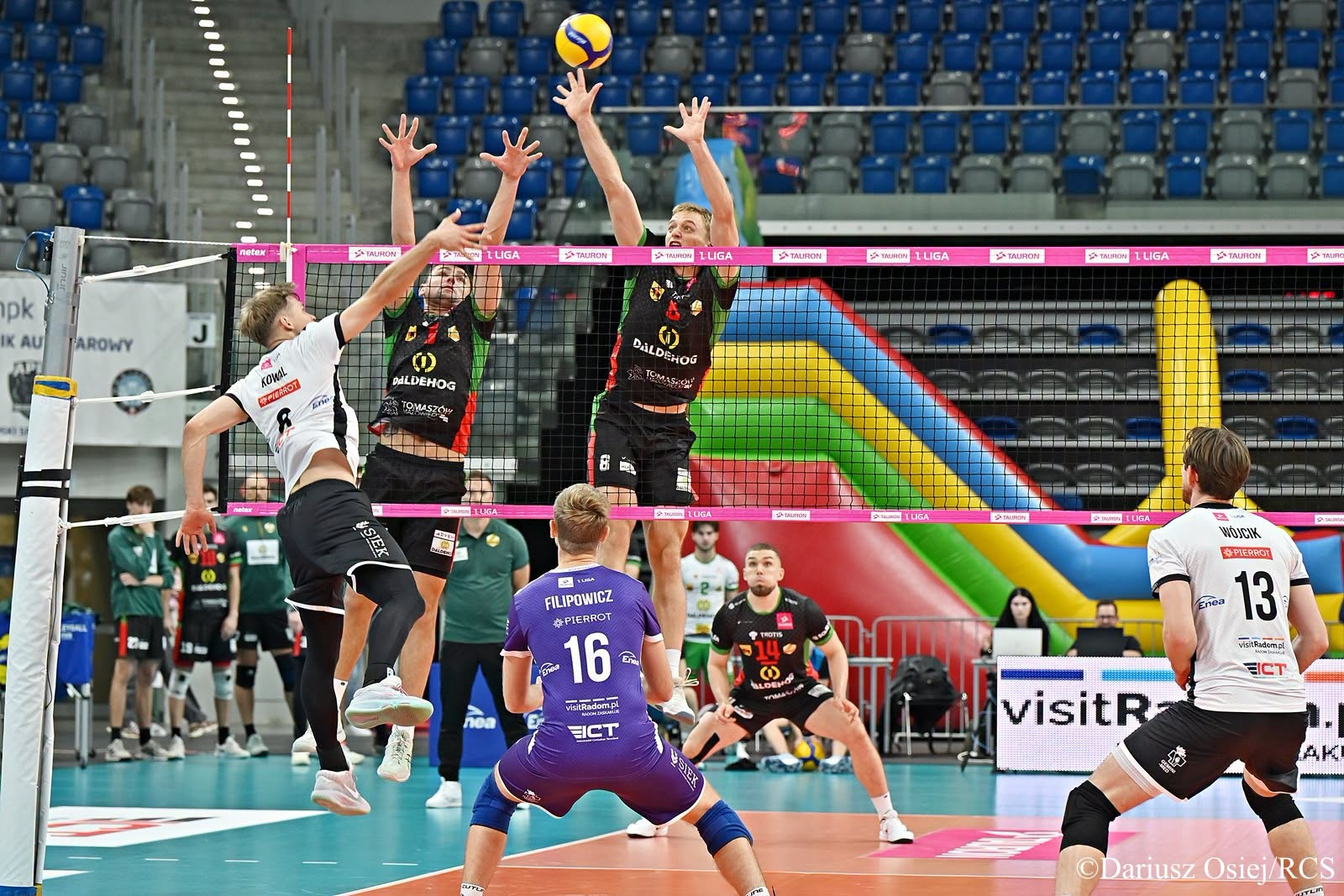 Galeria: Tauron 1. Liga: ICT Pierrot Czarni Radom-Lechia Tomaszów Maz., zdjęcie 16 z 17
