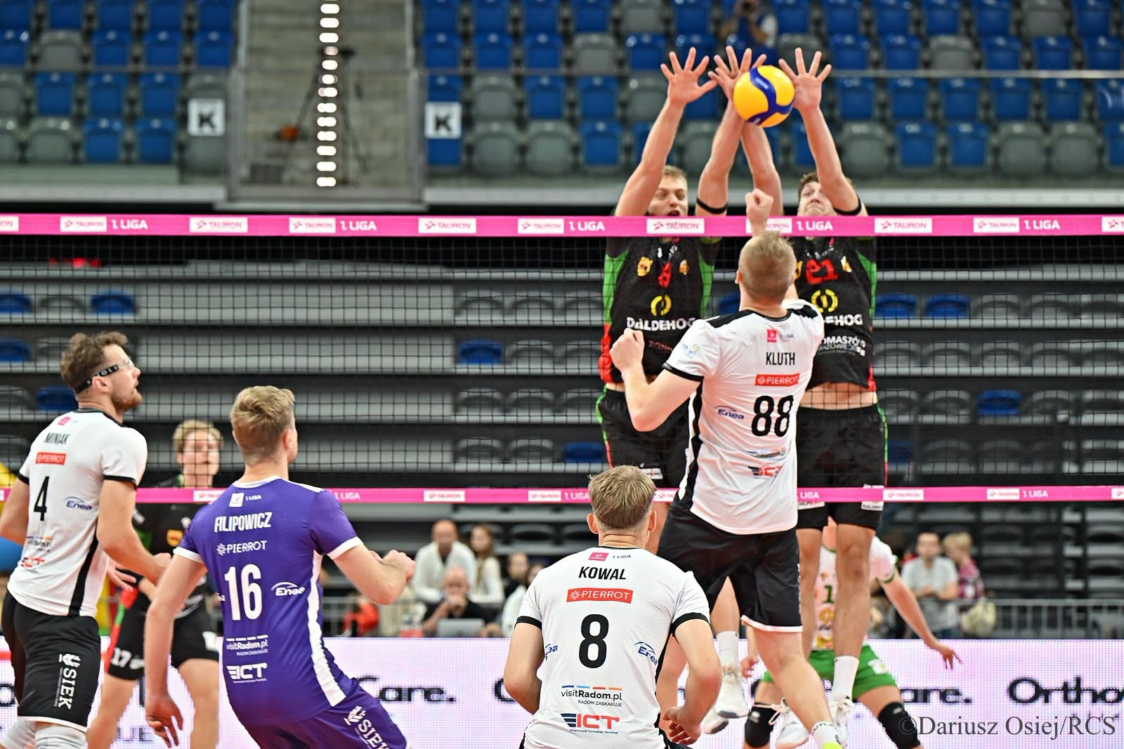Galeria: Tauron 1. Liga: ICT Pierrot Czarni Radom-Lechia Tomaszów Maz., zdjęcie 9 z 17